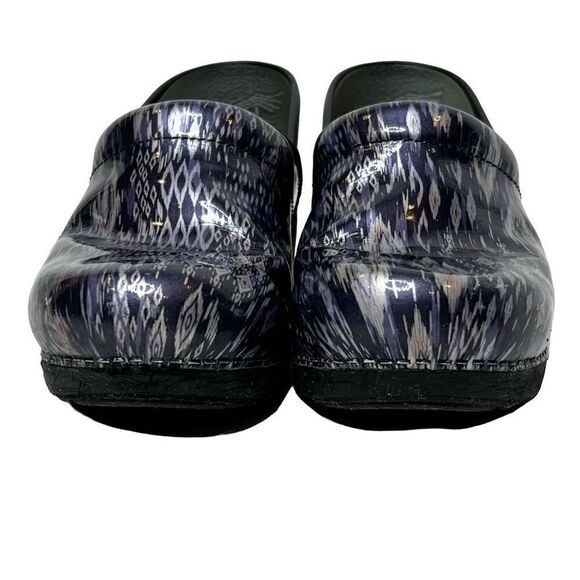 Dansko XP 2.0 navy blue ikat patent clogs size 41 - Picture 3 of 15
